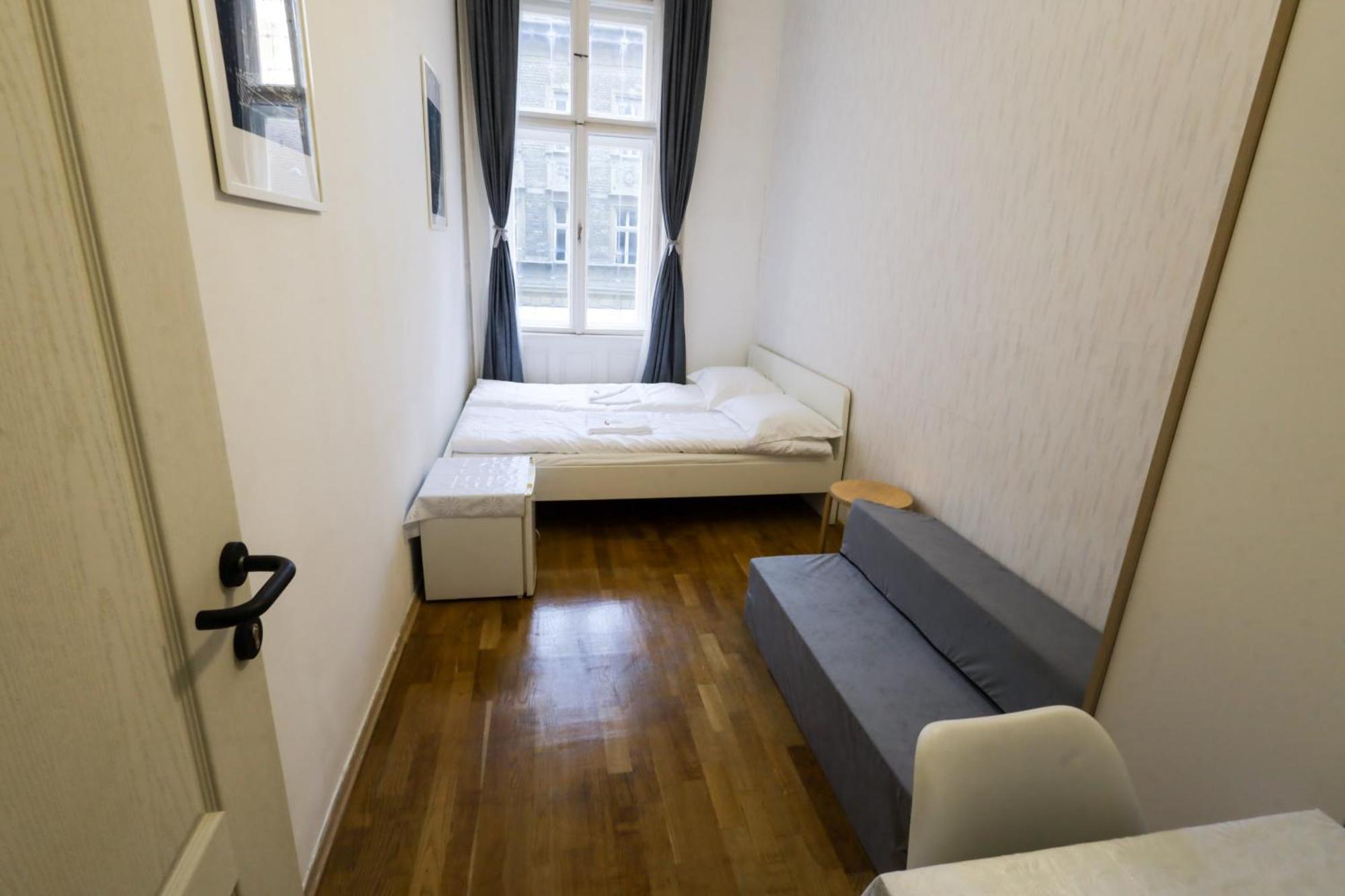 Pest-Port Apartment 4 Rooms For 16 Person Budapest Exterior foto