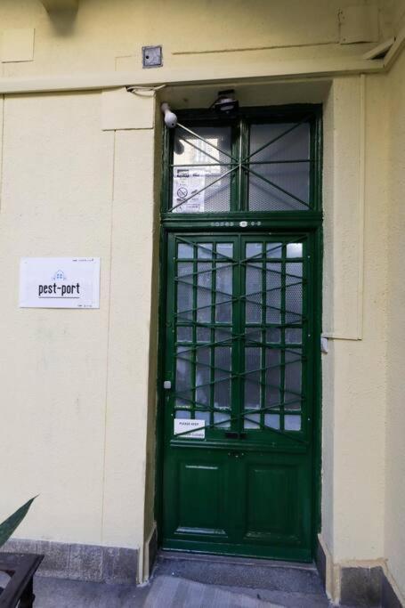 Pest-Port Apartment 4 Rooms For 16 Person Budapest Exterior foto